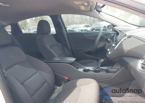 2019 Chevrolet Malibu Lt z USA, uszkodzony, nr VIN 1G1ZD5ST3KF172631